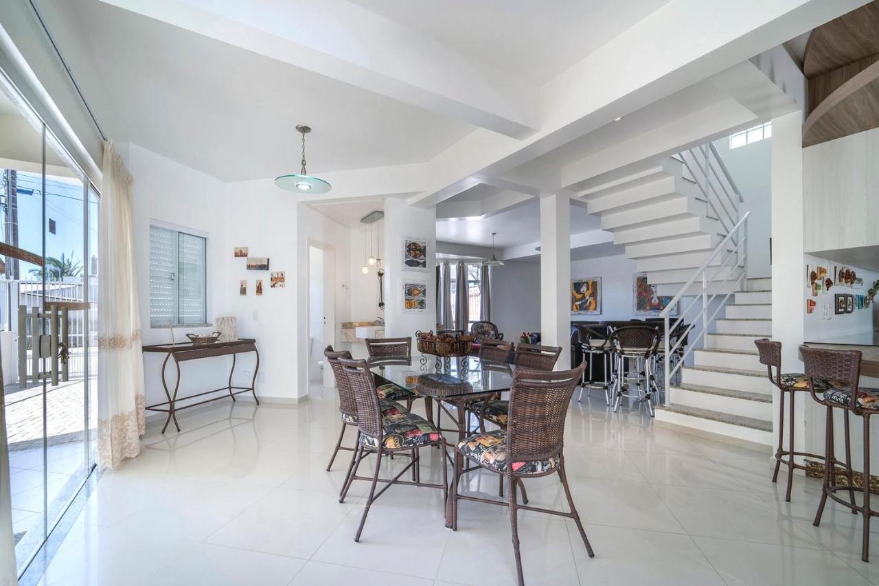 Casa De Praia Em Bombinhas Beach House Exterior photo